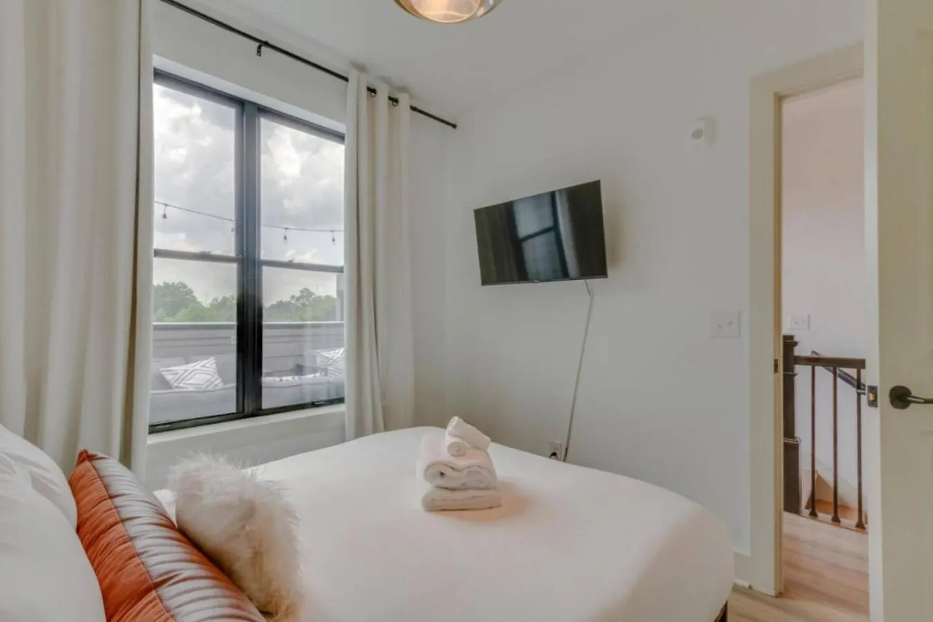 Holiday home East Nash Superstar- Skyline Views Terrace- Mural Nashville United States